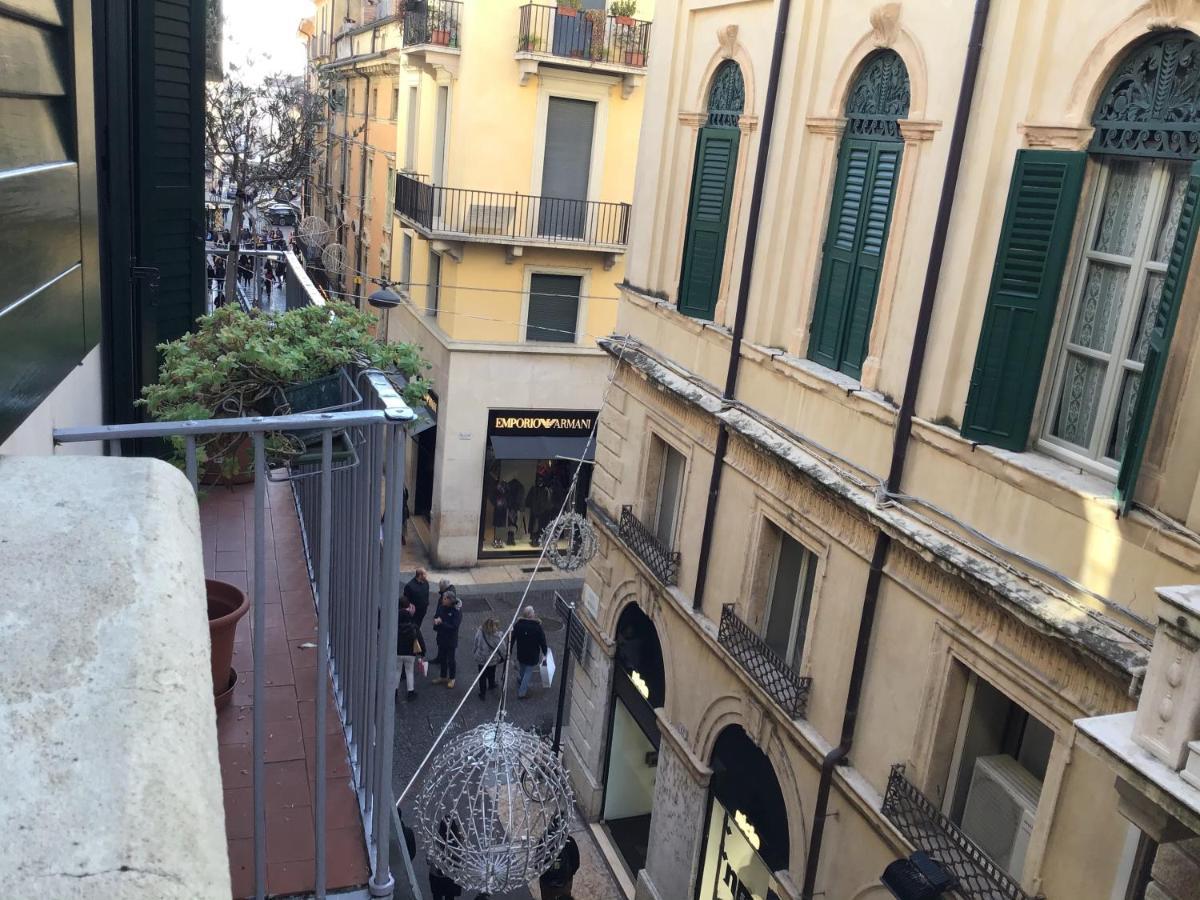 A Due Passi Da Giulietta-Casa Capuleti Apartment Verona Bagian luar foto
