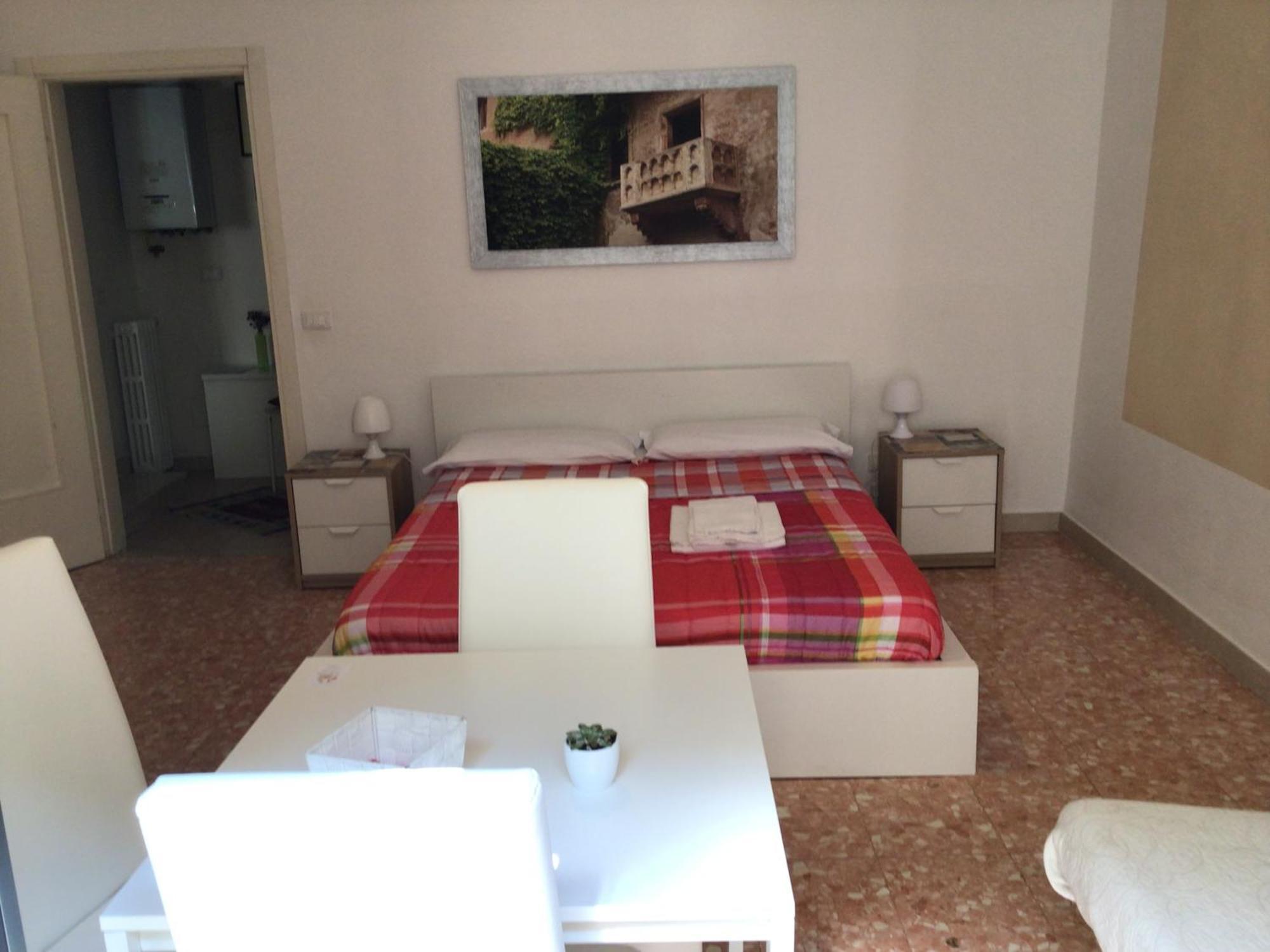 A Due Passi Da Giulietta-Casa Capuleti Apartment Verona Bagian luar foto